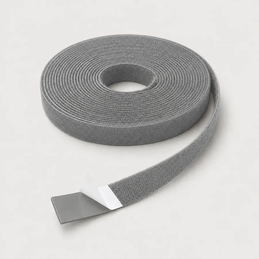 Rouleau de bande adhésive grise pour moustiquaire